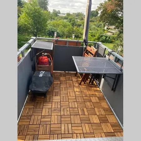 아파트 Ruhige Wohnung Mit Doppel King Size Bett U. Balkon *